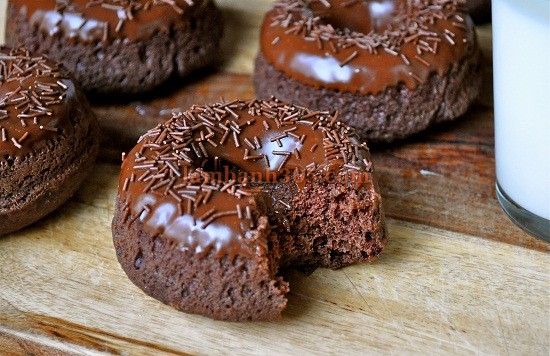 Cách làm bánh donut mini đáng yêu, thơm ngon ăn hoài không ngán